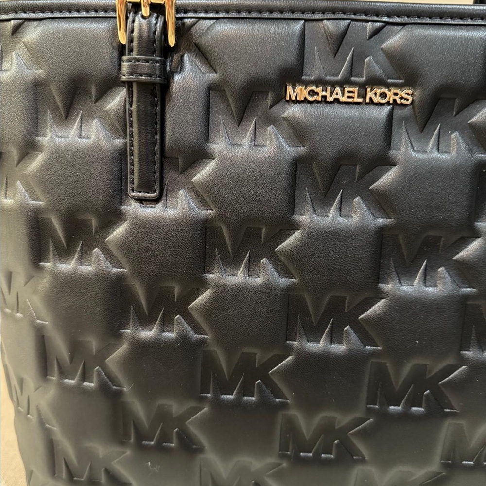Michael Michael Kors Jet Set MD Carryall Tote Bag - Picture 4 of 9